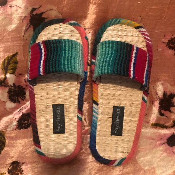 Say The Sun Sandals - Size 11/12 - Picture 1 of 3